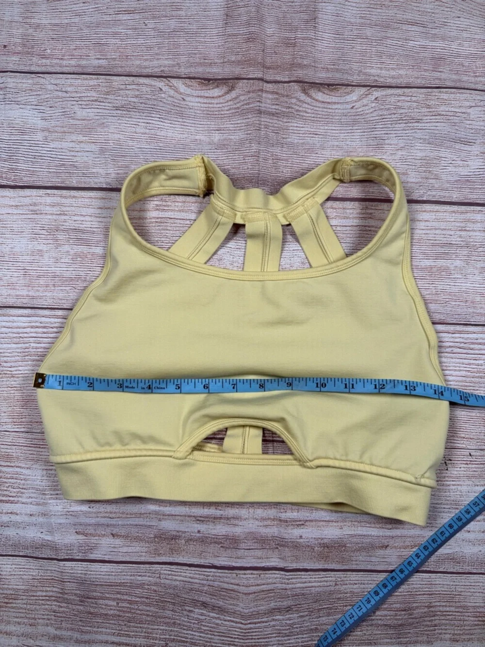 Alphalete Butter Yellow Cutout‎ Sports Bra